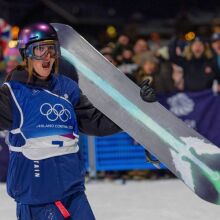  Η 19χρονη Mia Brookes ακούει Pantera λίγο πριν το πιο τρελό άλμα στους Ολυμπιακούς