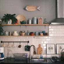 Κουζίνα χωρίς ανακαίνιση: 8 μικρές αλλαγές που την ανανεώνουν