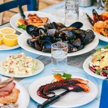 13 στέκια για ψαράκια και θαλασσινά