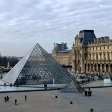 Παραιτήθηκε η διευθύντρια του Μουσείου του Λούβρου 4 μήνες μετά την «ληστεία του αιώνα»