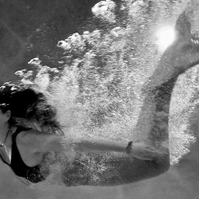 Αλήθειες | Η γοργόνα: Η γυναίκα που δεν χωρά στο «πρέπει»