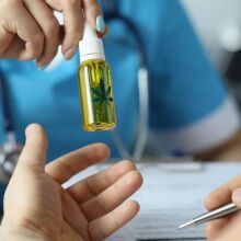 Μελέτη σε 35.000 άτομα συνδέει την κάνναβη με διπλασιασμό των κρίσεων άγχους και αύξηση 44% στις αυτοκτονικές τάσεις των εφήβων την τελευταία δεκαετία.