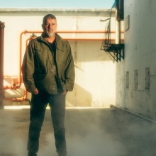 Βασίλης Μπισμπίκης: Η επιβίωση μπορεί να σε κάνει ζώο