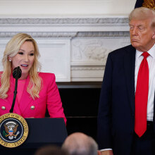 Πόλα Γουάιτ, Ντόναλντ Τραμπ © Kevin Dietsch/Getty Images