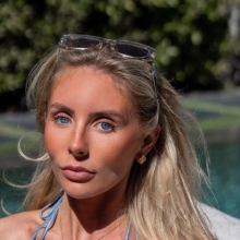 Στιγμιότυπο από το ντοκιμαντέρ του Channel 4 για την Μπόνι Μπλου 