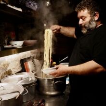 Στην ταβέρνα του Γιάννη