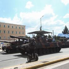 Αυτά είναι τα νέα οπλικά συστήματα που παρουσιάστηκαν στη στρατιωτική παρέλαση της Αθήνας