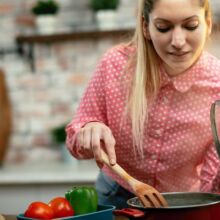 Μελέτη: Η επανάληψη ίδιων γευμάτων καθημερινά μπορεί να βοηθήσει στην απώλεια βάρους - Θερμιδική σταθερότητα και η καταπολέμηση της «κόπωσης αποφάσεων»