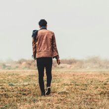 Mέσα στον πόνο, η καρδιά ανοίγει. Η ώρα πριν ξημερώσει