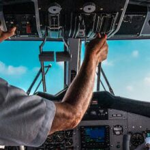 Έλληνας πιλότος γίνεται ξανά viral με τις ατάκες του - «Ήρθατε ατσαλάκωτοι»