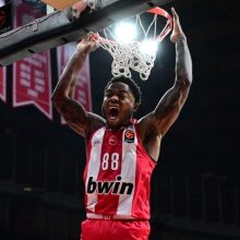 ΚΑΕ Ολυμπιακός: Στο ΑΣΕΑΔ για την τιμωρία του Ταϊρίκ Τζόουνς και το πρόστιμο στην ΚΑΕ Παναθηναϊκός