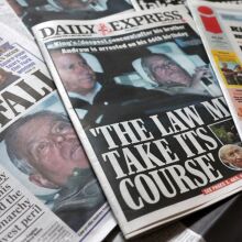 Παγκόσμια μελέτη αποκαλύπτει ελάχιστη κάλυψη της βίας κατά γυναικών στα ΜΜΕ, παρά την αύξηση περιστατικών και ψηφιακής κακοποίησης.