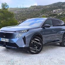 Οδηγούμε το E-5008, την ηλεκτρική ναυαρχίδα των SUV της Peugeot 