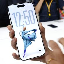Μια προεπιλεγμένη ρύθμιση της Apple εξαντλεί τη μπαταρία του iPhone - Μάθετε πώς να την απενεργοποιήσετε για να εξοικονομήσετε ενέργεια και δεδομένα