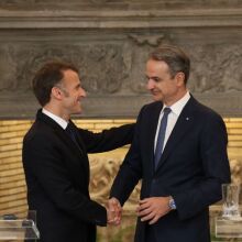 Κυριάκος Μητσοτάκης και Εμανουέλ Μακρόν επιβεβαίωσαν τη στρατηγική σύμπλευση Ελλάδας - Γαλλίας σε άμυνα, ενέργεια και ανταγωνιστικότητα