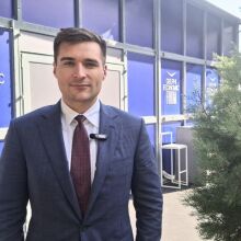 Άλεξ Μπρούζεβιτς: Ο στρατηγός των social media του Τραμπ ανοίγει τα χαρτιά του στην ATHENS VOICE