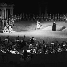 Η «Μήδεια» στην Επίδαυρο, το 1961 © Greek National Opera archive