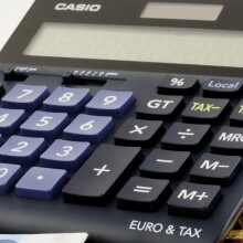 Κομπιουτεράκι, χαρτονομίσματα και κέρματα ευρώ