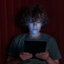 Πώς προστατεύονται τα παιδιά από την online σεξουαλική κακοποίηση - Οι ρυθμίσεις για τις κρυπτογραφημένες συνομιλίες