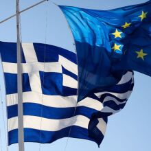 Έκθεση ESM: Η Ελλάδα αντέχει στο δυσμενές σενάριο με συνεχόμενη μείωση του δημόσιου χρέους, την ώρα που στην Ευρωζώνη προβλέπεται αύξηση