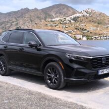 Οδηγούμε το αυτοφορτιζόμενο Honda CR-V στην πιο ώριμη εκδοχή του