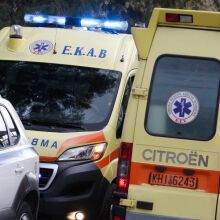 Χωρίς τις αισθήσεις του απεγκλωβίστηκε 34χρονος οδηγός μετά από σύγκρουση του οχήματός του με φορτηγό στην περιφερειακή οδό Δράμας - Προσοτσάνης.