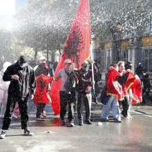 Αλβανία: Σφοδρές συγκρούσεις ανάμεσα σε αστυνομία και φοιτητές - μαθητές για 5η ημέρα