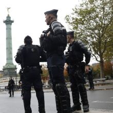 Η Γαλλία προετοιμάζεται για νέες διαδηλώσεις -  Σε ανάπτυξη 70.000 αστυνομικοί με ελικόπτερα και drones - Αλλαγή της διαδρομής της πορείας στο Παρίσι.