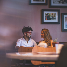 Ζευγάρι σε εστιατόριο