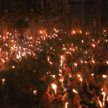 Ιεροσόλυμα - Τελετη Αφης του Αγιου Φωτος στον Παναγιο Ταφο 