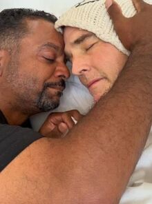 Το «τελευταίο αντίο» στον Τζέιμς Βαν Ντερ Μπικ – Η σπαρακτική φωτογραφία του Αλφόνσο Ριμπέιρο