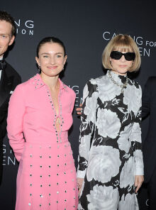 Vogue: Παρότι...παρέδωσε η Άννα Γουίντουρ συνεχίζει να επισκιάζει την Κλόι Μαλ