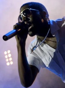 Νέοι μπελάδες για τον Κάνιε Γουέστ - Φέρεται πως χτύπησε άντρα στο πρόσωπο ο οποίος έχασε τις αισθήσεις του