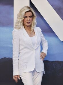 Ντόνα Μιλς: Μπήκε στο OnlyFans στα 85 της και έβγαλε εκατοντάδες χιλιάδες δολάρια