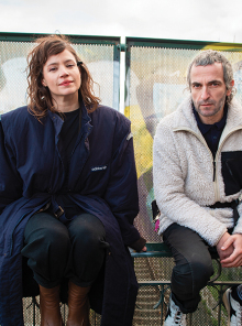 Άρης Σερβετάλης – Έφη Μπίρμπα: «Συν-λειτουργούμε μέσα στην παράσταση»