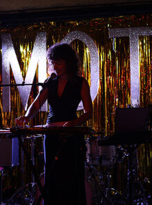 Μάγια Σφακιανάκη: «Όση μαυρίλα κι αν υπάρχει μέσα μου, μπορώ να τη μετουσιώσω σε κάτι άλλο»