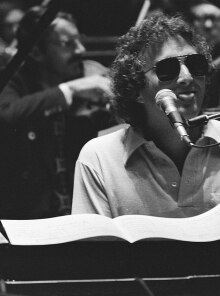 Randy Newman: Η επιτυχία του είναι οικογενειακή παράδοση, έγινε 80 ετών