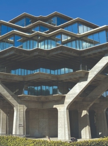 Ο θρίαμβος του περιτυλίγματος στη φαντασµαγορία των µεγαλουπόλεων 