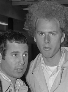 Simon & Garfunkel: Αυτό είναι το τραγούδι που παραλίγο να διαλύσει το ντουέτο