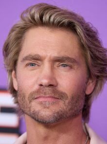 Viral έγινε φωτό του Τσαντ Μάικλ Μάρεϊ πριν σπάσει τη μύτη του στα 18 - Ο ηθοποιός αποκάλυψε πως έπεσε θύμα επίθεσης, γεγονός που άλλαξε τα χαρακτηριστικά του.