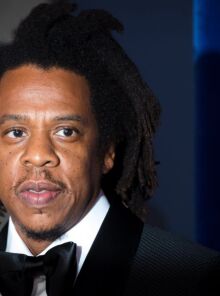 Η γυναίκα που είχε κατηγορήσει τον ράπερ Jay-Z για βιασμό δήλωσε ότι η καταγγελία ήταν ψευδής και ότι δεν τον έχει συναντήσει ποτέ.