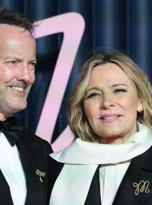 Παντρεύτηκε για 4η φορά η Κιμ Κατράλ - Τον επί σειρά ετών σύντροφό της, Ράσελ Τόμας