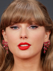 Η Τέιλορ Σουίφτ ζητά από την αμερικανική κυβέρνηση να απορριφθεί εμπορικό σήμα εταιρείας που χρησιμοποιεί το «Swift» σε προϊόντα σπιτιού