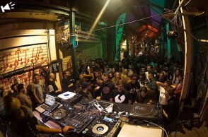 Θεσσαλονίκη, τώρα: Η καρδιά της πόλης χτυπά στο Casablanca social club και στο 5ο Kapani Project 