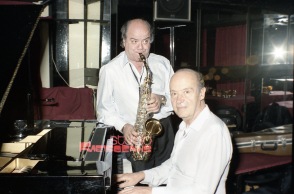 Μίμης Πλέσσας: Πέντε αδημοσίευτες φωτογραφίες από το αρχείο του Κλεισθένη για την Athens Voice