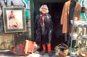 H κυρία Ιουλία στην Παύλου Μελά 