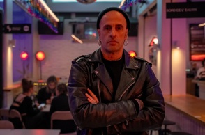 Ο Αστέρης Κουκόντζηλας στο Bord De L’eau