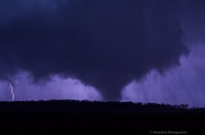 ΗΠΑ: Τουλάχιστον 15 νεκροί από μπαράζ ανεμοστρόβιλων που σάρωσε αρκετές πολιτείες