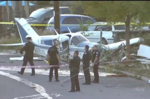 Xάος σε γειτονιά του Σαν Ντιέγκο από συντριβή μικρού αεροσκάφους