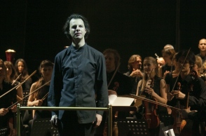 Το Φεστιβάλ της Βιέννης ακύρωσε την συμμετοχή του μαέστρου Θεόδωρου Κουρεντζή, ο οποίος δεν έχει αποστασιοποιηθεί από την ρωσική επίθεση εναντίον της Ουκρανίας	